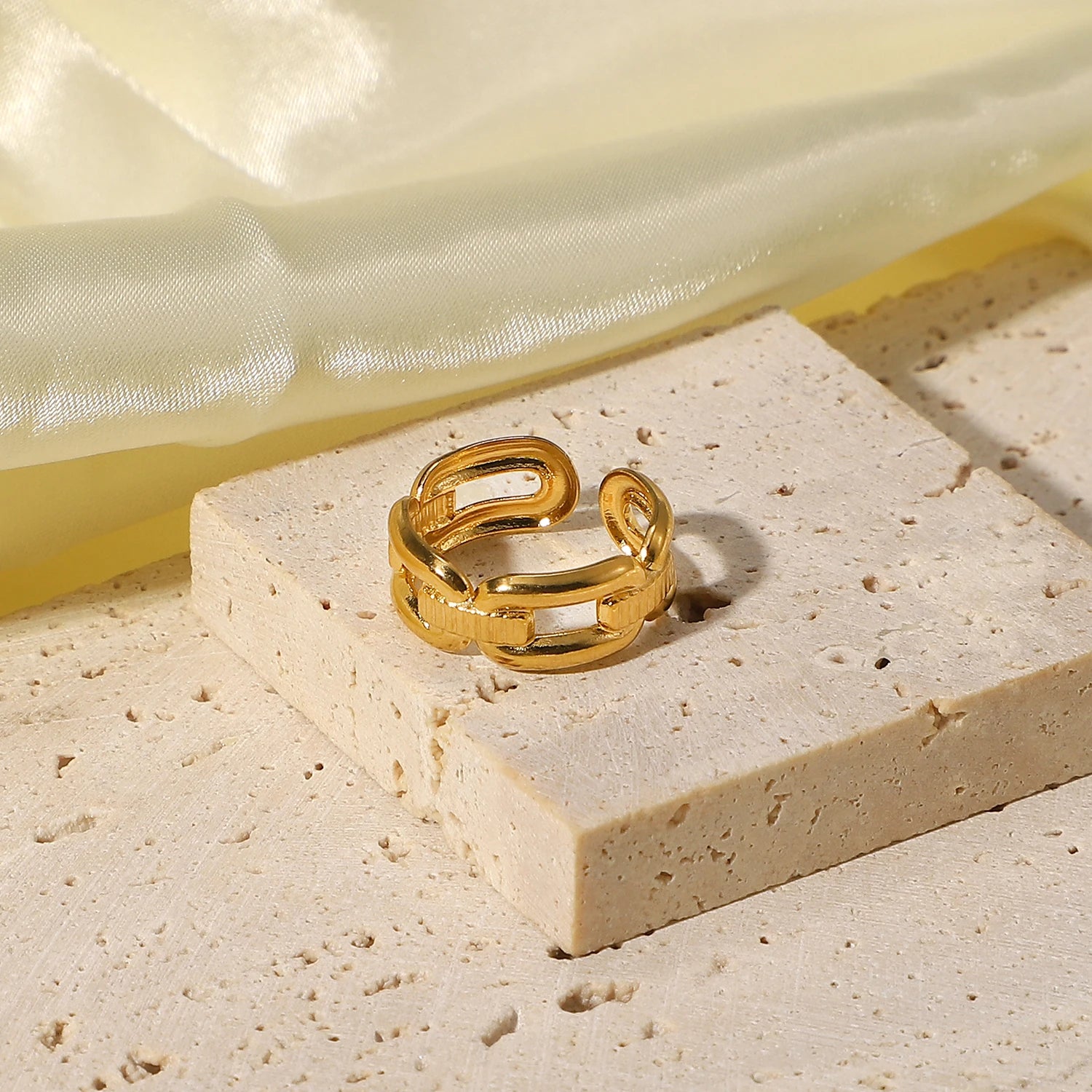 Adjustable Minimalist Rings 18K Gold Plated For Women on the rock 2
